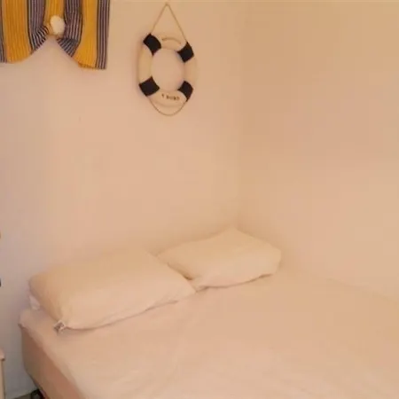 Studio Cabine Dans Face A La Plage 1 * Sète
